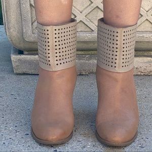 Nine West tan heeled ankle boots